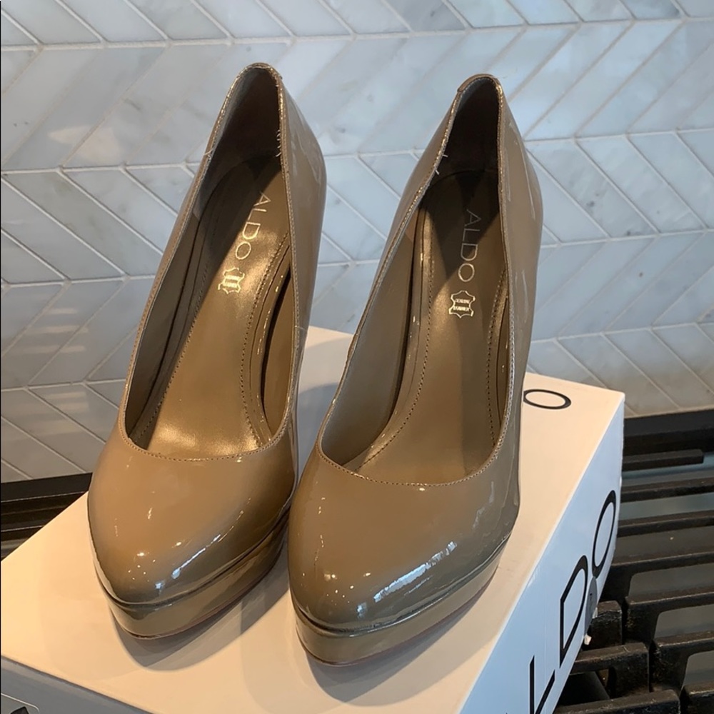 Nude Aldo pumps